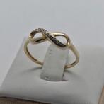 Gouden Ring 14k met Diamantjes Maat 18, Ophalen of Verzenden, Zo goed als nieuw, 17 tot 18, Met edelsteen