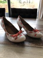 Lage pumps SPM maat 37, Kleding | Dames, Schoenen, Ophalen, Pumps, Beige, Zo goed als nieuw