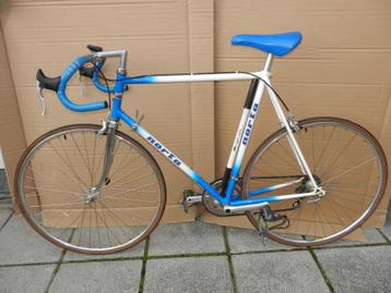 Koersfiets beschikbaar voor biedingen