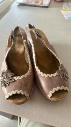 Damessandaal, Kleding | Dames, Beige, Zo goed als nieuw, Sandalen of Muiltjes, Ophalen of Verzenden