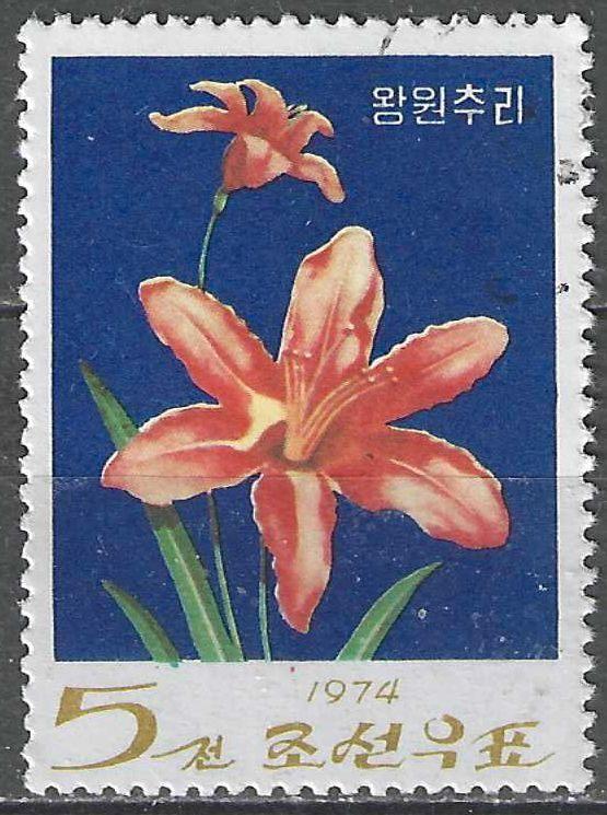 Noord-Korea 1974 - Stampworld 1311 - Daglelie (ST), Postzegels en Munten, Postzegels | Azië, Gestempeld, Verzenden