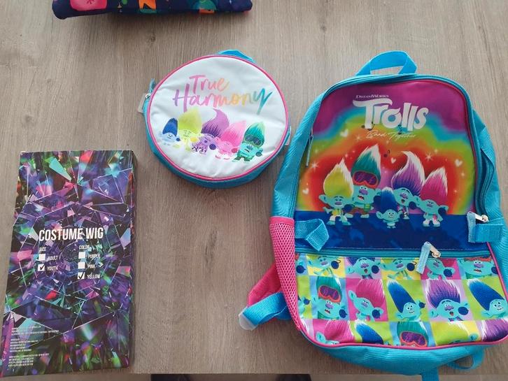 Trolls rugzak, tasje, pruik (nieuw), Verzamelen, Poppetjes en Figuurtjes, Nieuw, Ophalen of Verzenden