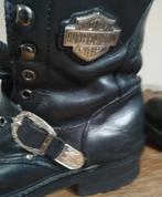 Harley Davidson, Enlèvement, Bottes