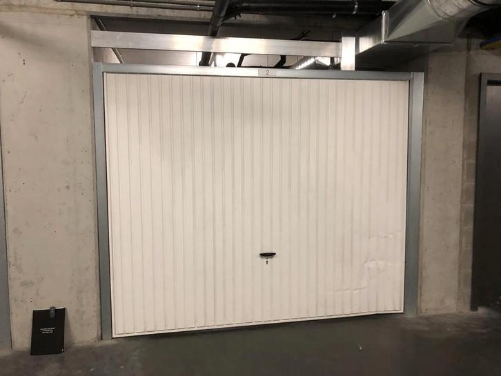 GROTE DIEPE ONDERGRONDSE GARAGEBOX TE KOOP NIEUWBOUW, Immo, Garages & Places de parking