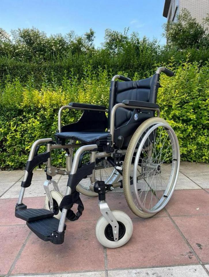 Vermeiren V 200 opvouwbare rolstoel nieuwstaat, Diversen, Rolstoelen, Zo goed als nieuw, Handbewogen rolstoel, Inklapbaar