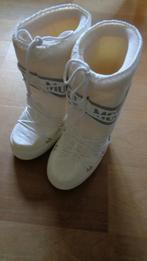 Witte Moon Boots maat 35 tot 38 NIEUW, Neuf, Autres marques, Enlèvement, Bottes de neige