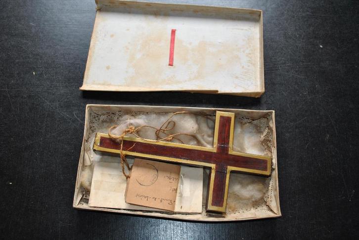 Croix Reliquaire Souvenir de Jérusalem 1880 Ladislaus rare, Antiquités & Art, Antiquités | Objets religieux, Enlèvement ou Envoi