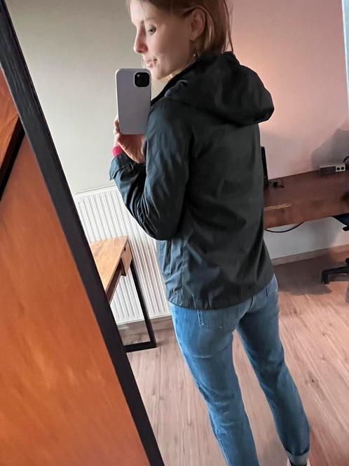 Donkerblauwe regenjas Lafuma, Kleding | Dames, Jassen | Zomer, Zo goed als nieuw, Maat 38/40 (M), Blauw, Ophalen of Verzenden