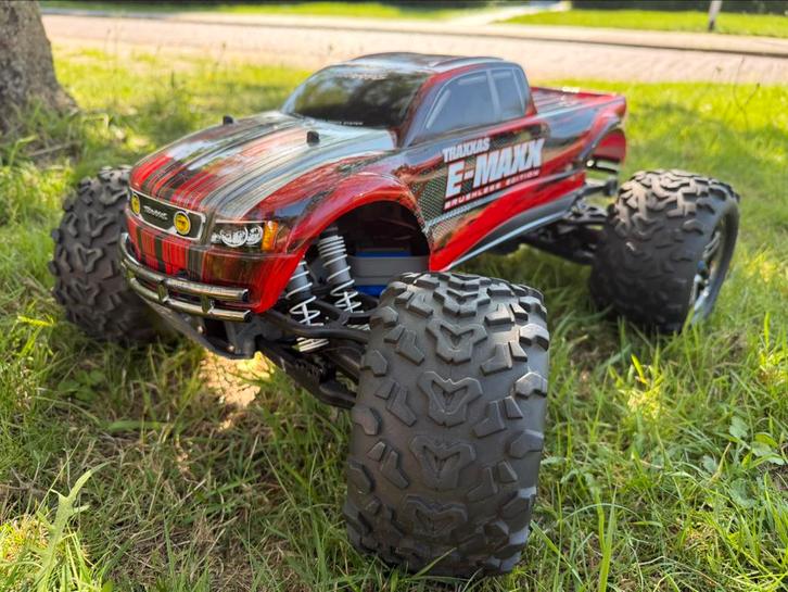 ZGAN Traxxas E-Maxx | 1:8 | 4x4 | Brushless 6s monstertruck, Hobby en Vrije tijd, Modelbouw | Radiografisch | Auto's, Zo goed als nieuw
