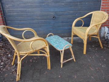 DEUX SIÈGES ET UNE TABLE EN ROTIN, Enlèvement ou Envoi, Rotin