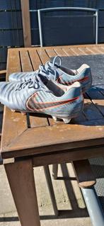 voetbalschoenen nike tiempo, Ophalen, Zo goed als nieuw, Schoenen