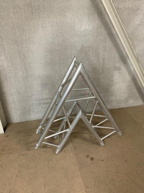 Duratruss DT34 truss hoeken van 60, Muziek en Instrumenten, Licht en Laser, Zo goed als nieuw, Overige typen, Ophalen