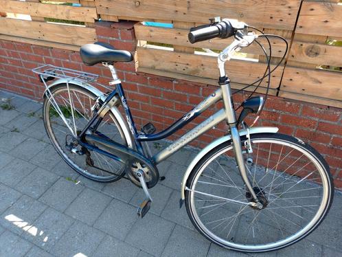 Venturelli damesfiets 28 inch in hele mooie staat, Fietsen en Brommers, Fietsen | Dames | Damesfietsen, Zo goed als nieuw, Versnellingen