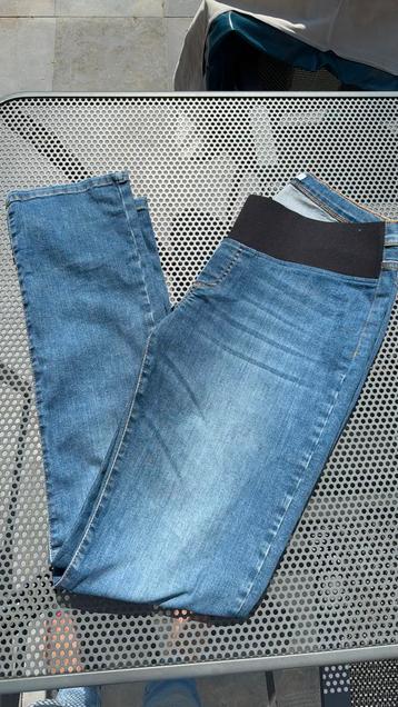 Jeans de grossesse Envie de fraise taille 42 beschikbaar voor biedingen