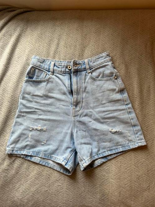 Zara jeans short – maat 34, Kleding | Dames, Broeken en Pantalons, Gedragen, Maat 34 (XS) of kleiner, Blauw, Driekwart, Ophalen