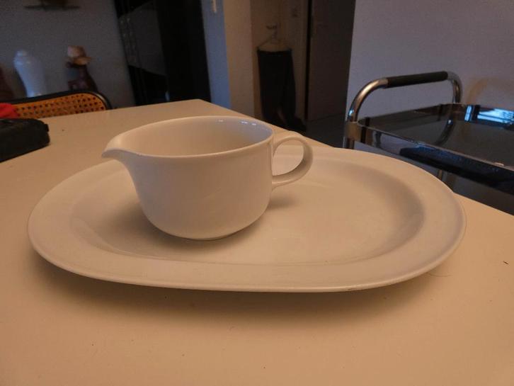 Lot 5 plats + 1 saucière, Maison & Meubles, Cuisine | Vaisselle, Utilisé, Récipient(s), Uni, Porcelaine, Enlèvement