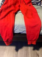 Nike tech rood broek maat xs en vest maat s, Vêtements | Hommes, Vêtements de sports d'hiver, Comme neuf, Enlèvement ou Envoi