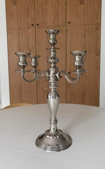 Kandelaar zilver beschikbaar voor biedingen