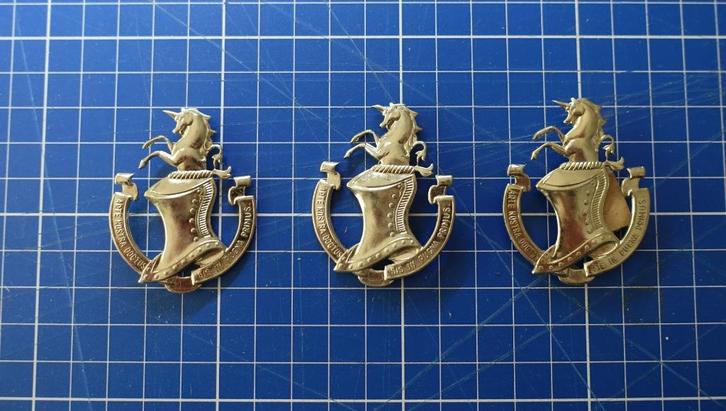 ABL #52 - MUTSKENTEKEN SCHOOL DER PANTSERTROEPEN #1, Verzamelen, Militaria | Algemeen, Landmacht, Embleem of Badge, Ophalen of Verzenden