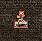 PIN - JUPILER - VOETBAL - FOOTBALL, Verzamelen, Verzenden, Gebruikt, Sport, Speldje of Pin