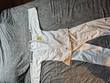Adidas j500 judo gi 150 beschikbaar voor biedingen