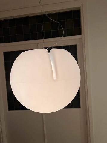 Twee Pendrali Happy Apple 330s hanglampen design beschikbaar voor biedingen