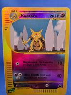 Kadabra 69/144 - Skyridge (Reverse Holo), Hobby en Vrije tijd, Verzamelkaartspellen | Pokémon, Verzenden, Gebruikt