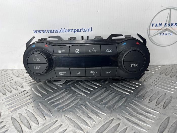Kachel Bedieningspaneel van een Mercedes Vito, Auto-onderdelen, Dashboard en Schakelaars, Mercedes-Benz, Gebruikt, 3 maanden garantie