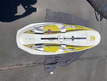 Starboard phantom 295 raceboard, Watersport en Boten, Windsurfen, Ophalen, 250 tot 300 cm, Gebruikt, Met vin(nen)