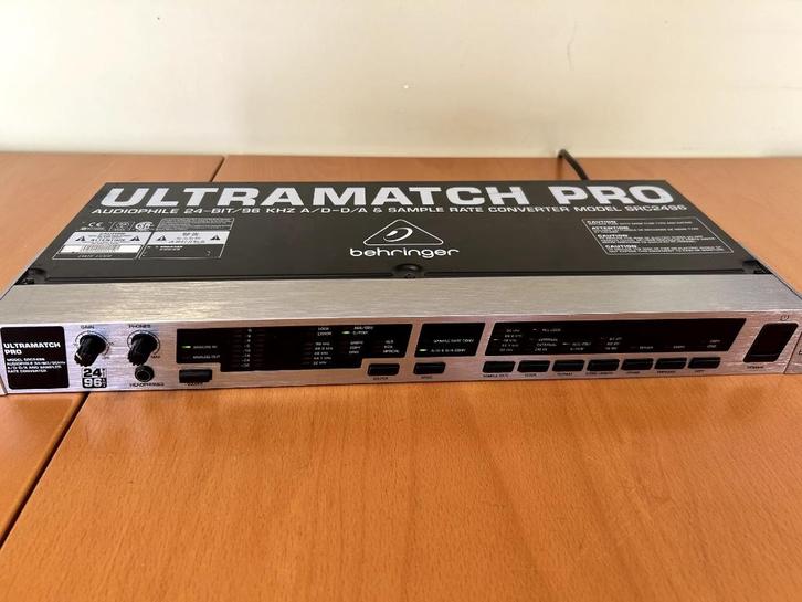 Behringer Ultramatch Pro SRC2496, Audio, Tv en Foto, Professionele apparaten, Gebruikt, Audio, Ophalen of Verzenden