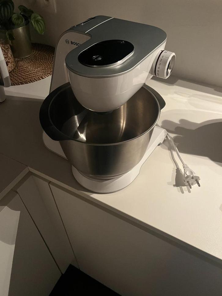 Keukenrobot Bosch, Elektronische apparatuur, Keukenmixers, Zo goed als nieuw, 3 snelheden of meer, Ophalen