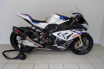 Splinternieuwe BMW HP4 Race, Slecht 2km op de teller!