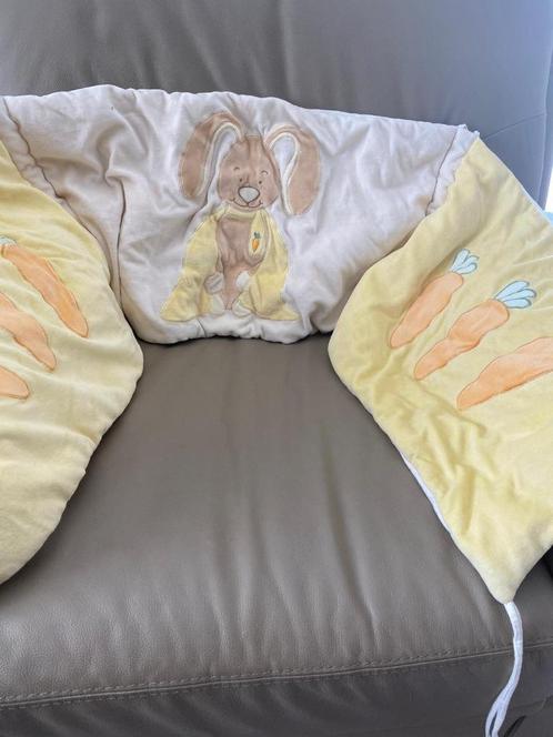 Bedomrander (Bedbumper) + Donsdeken (Dekbed) voor babybed., Kinderen en Baby's, Kinderkamer | Beddengoed, Zo goed als nieuw, Deken of Dekbed