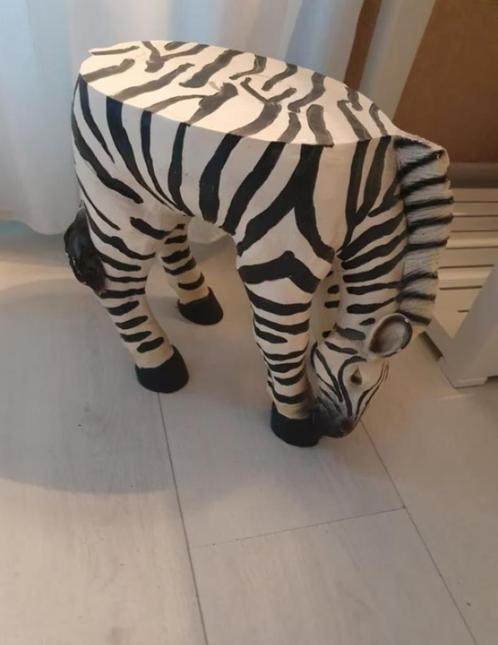 Zebra tafeltje, Huis en Inrichting, Tafels | Bijzettafels, Zo goed als nieuw, Overige vormen, Ophalen