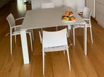 Tafel Kartell met 4 stoelen Desalto, Huis en Inrichting, Ophalen, Design, Vierkant, Zo goed als nieuw