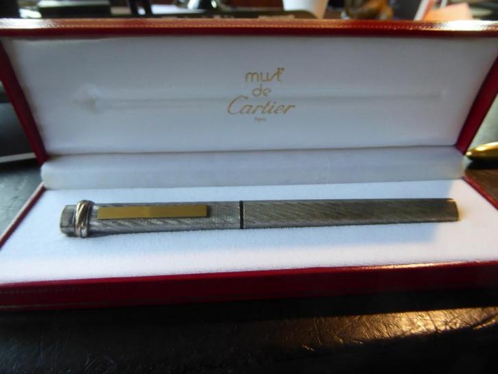 Zeldzame Cartier sterling zilveren vulpen model Trinity, Verzamelen, Pennenverzamelingen, Zo goed als nieuw, Vulpen, Overige merken