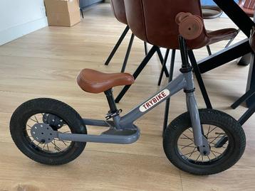 Loopfiets Trybike 2 wielen of 3 wielen, Kinderen en Baby's, Speelgoed | Buiten | Voertuigen en Loopfietsen, Ophalen, Zo goed als nieuw