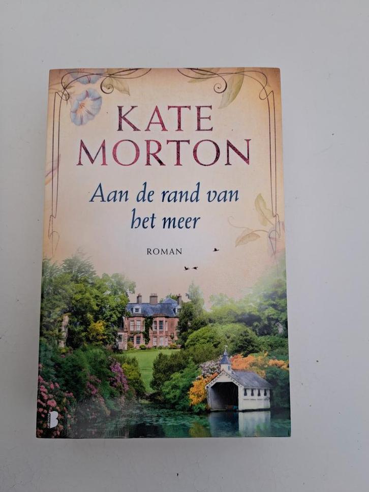Kate Morton - Aan de rand van het meer, Boeken, Literatuur, Ophalen of Verzenden