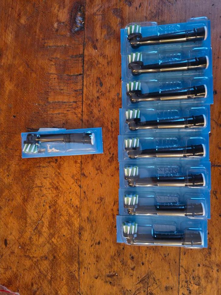 Oral-B Pro Cross Action Zwart (10 stuks), Handtassen en Accessoires, Uiterlijk | Mondverzorging, Tandenborstel, Ophalen of Verzenden