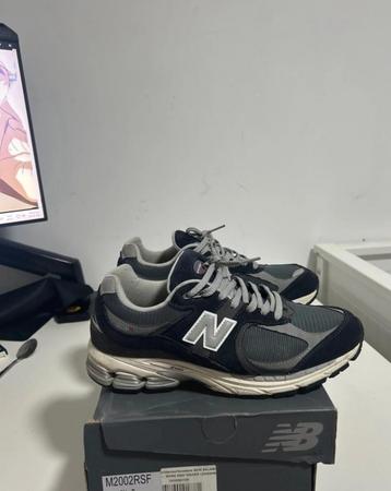 New balance 2002r beschikbaar voor biedingen