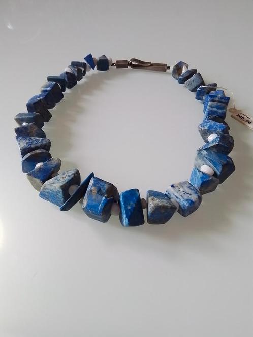 Collier « Nouveau » en lapis-lazuli provenant des montagnes, Bijoux, Sacs & Beauté, Bracelets, Neuf, Autres matériaux, Bleu, Avec pierre précieuse