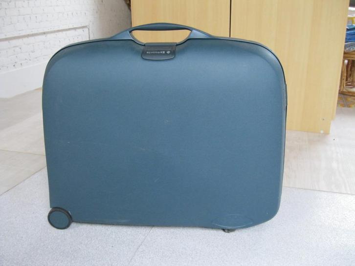 Valise Samsonite à coque dure - très bon état, Handtassen en Accessoires, Koffers, Zo goed als nieuw, Hard kunststof, 60 tot 70 cm
