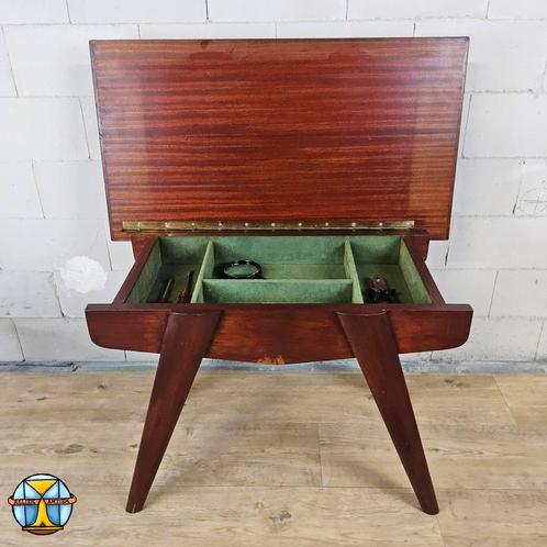 Vintage naaikastje van teakhout  / bijzettafel met klep 60s, Verzamelen, Retro, Huis en Inrichting, Ophalen of Verzenden