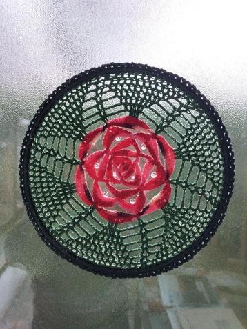 Raamhanger,  Rosegarden,  met bergkristal,  nieuw. beschikbaar voor biedingen
