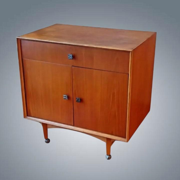 Sideboard Vintage commode Oswald Vermaercke V-form 1960's, Maison & Meubles, Accessoires pour la Maison | Autre, Enlèvement