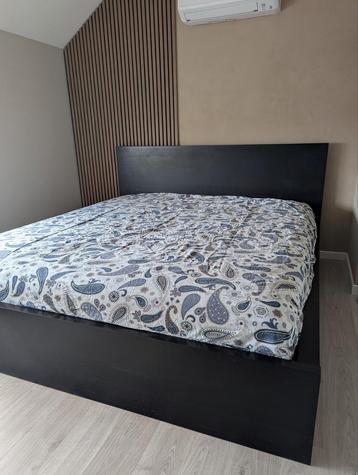 Groot Ikea 180*200 bed in zeer goede staat  beschikbaar voor biedingen