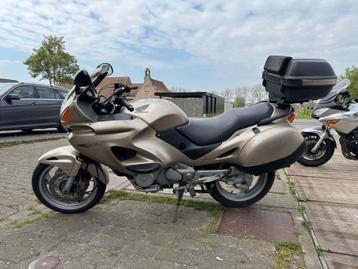 Honda	Deauville 650, Bedrijf, Meer dan 35 kW, 650 cc