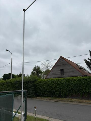 vlaggemast beschikbaar voor biedingen