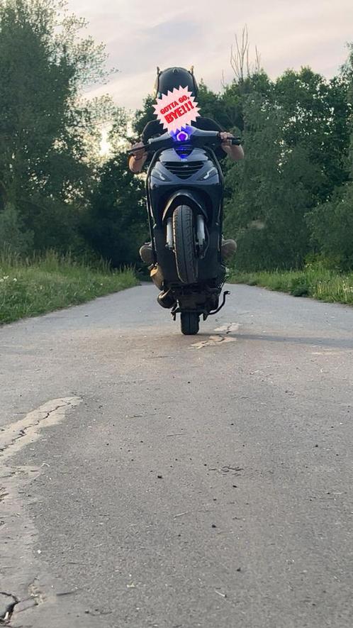 Piaggio Zip 50cc iget e5, Fietsen en Brommers, Brommers | Crossbrommers, Zo goed als nieuw, Ophalen