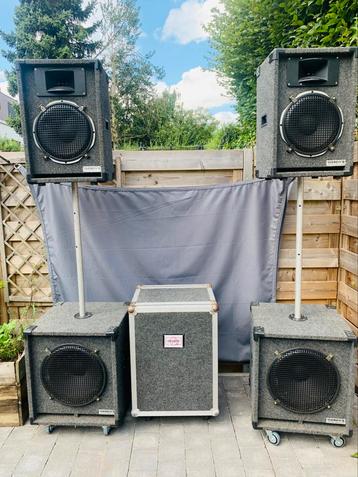 Muziekinstallatie beschikbaar voor biedingen